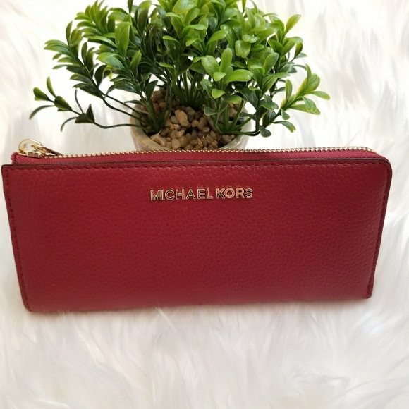 michael kors zip wallet sale